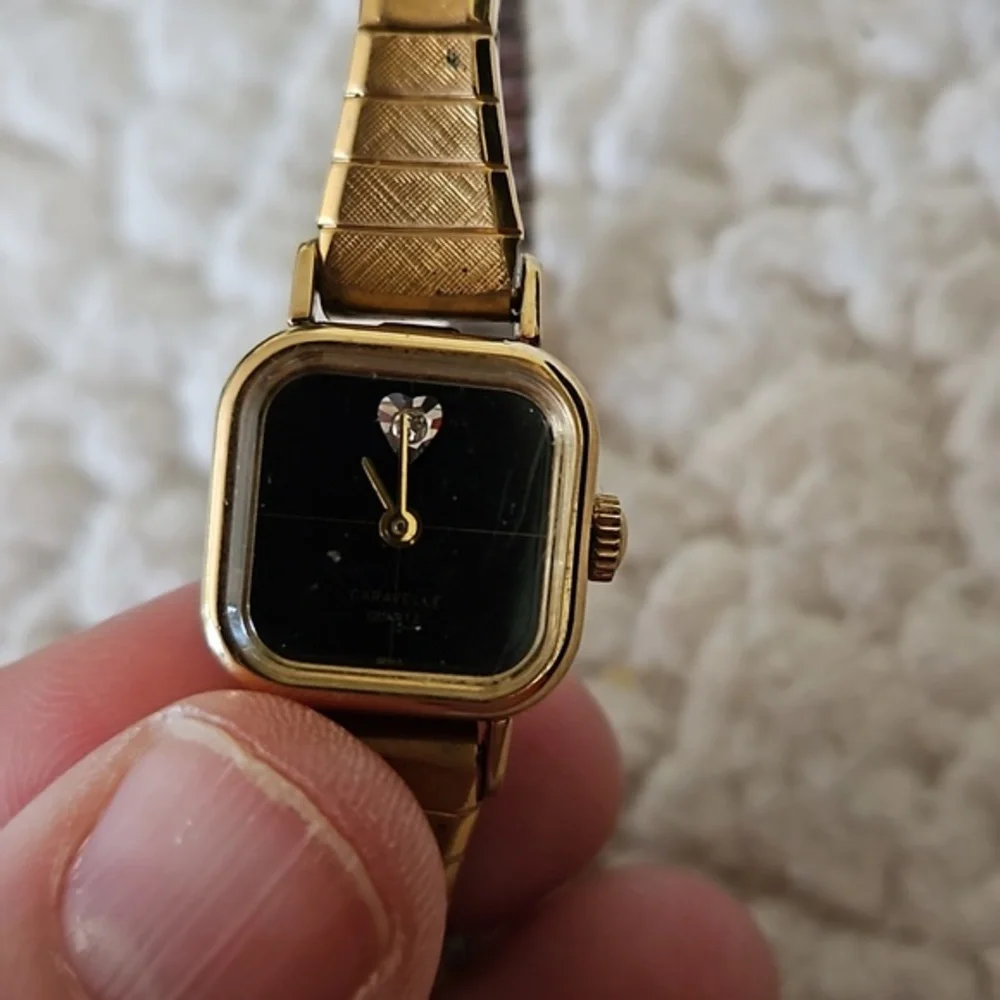 Vintage Caravelle Quartz‎ Watch - Picture 2 of 4